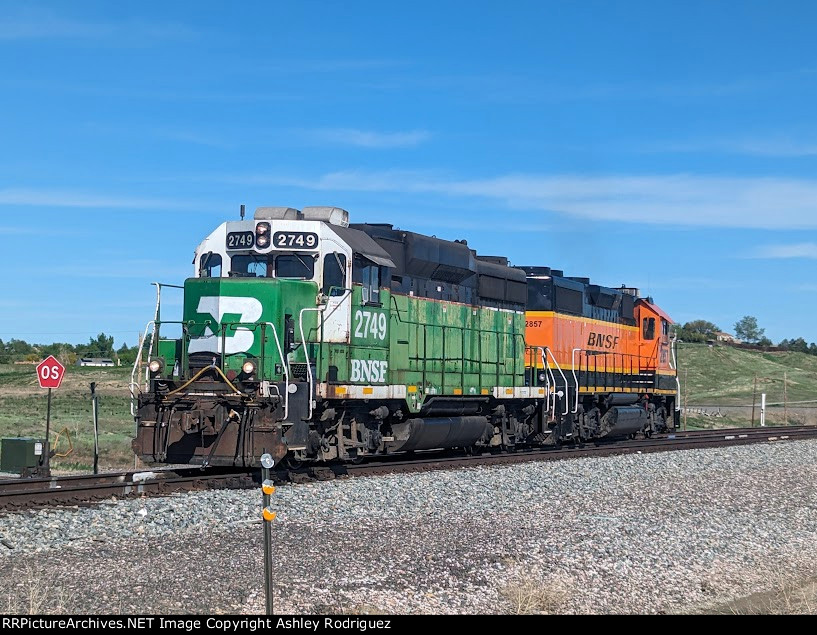 BNSF 2749